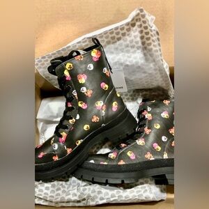 Desigual Floral Lace-Up Boots NWT Size 8 US/39 Euro